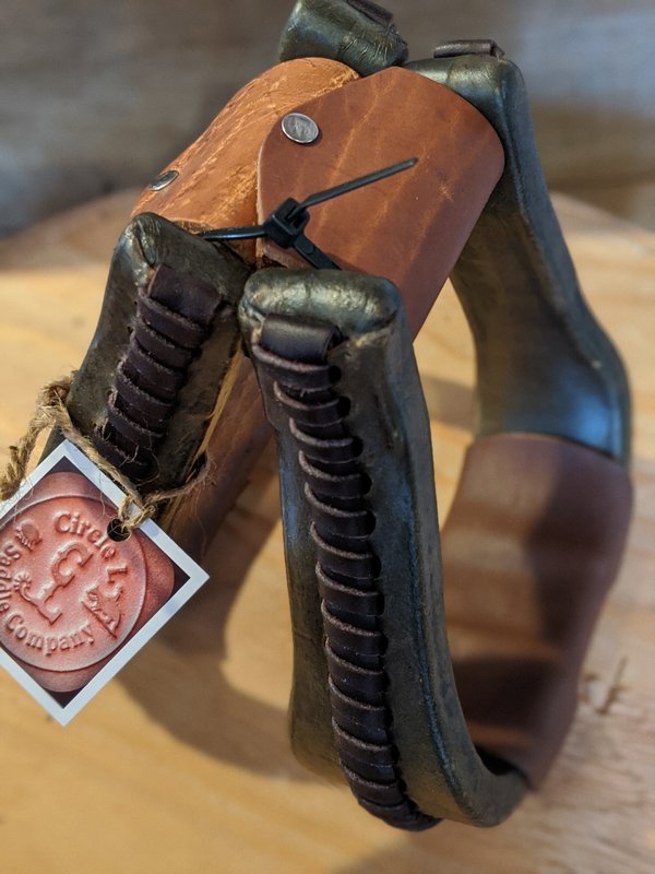 Lamprey Circle L Dark Rawhide Western Stirrups