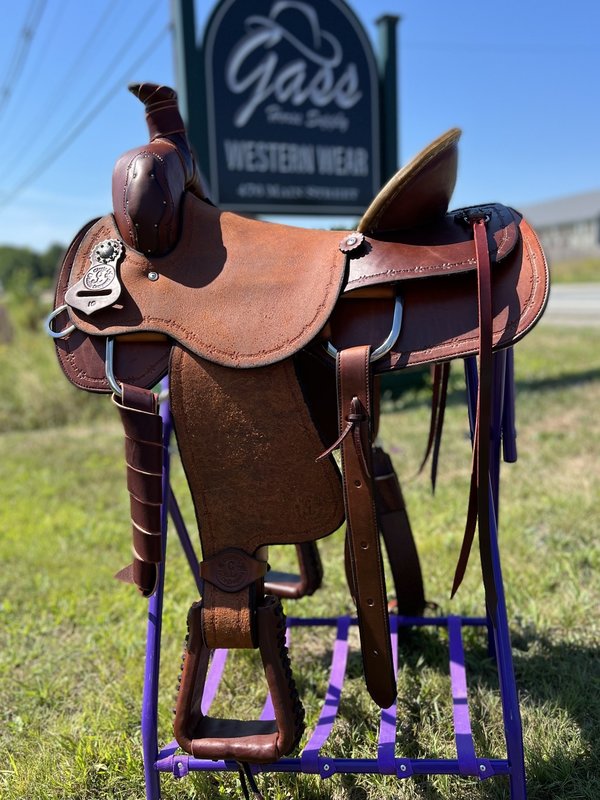 Circle L 16" Wide Ranch Roper Saddle - Hard Seat Medium Oil Roughout