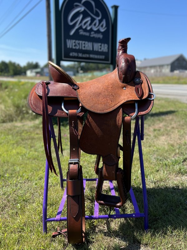 Circle L 16" Wide Ranch Roper Saddle - Hard Seat Medium Oil Roughout