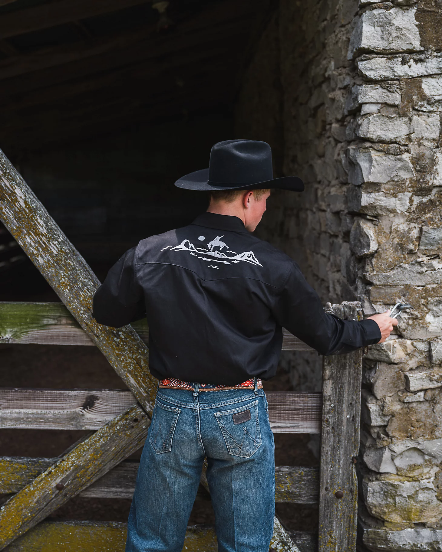 Men's Wrangler Yellowstone Black Twill Snap Shirt - Gass Horse Supply &  Western Wear