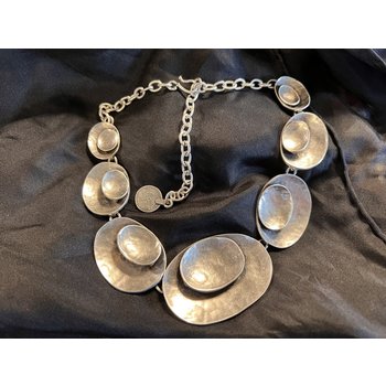 Chanour Jewelry Necklace - Pewter Nested Shell