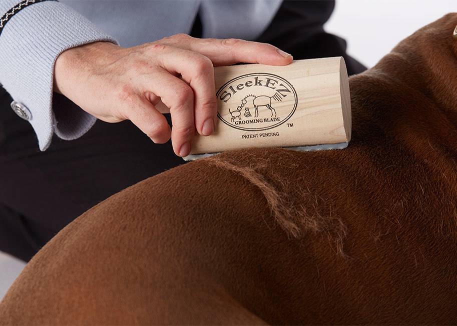 SleekEZ® Grooming Tool Medium Wood Handle 5" Gass Horse Supply