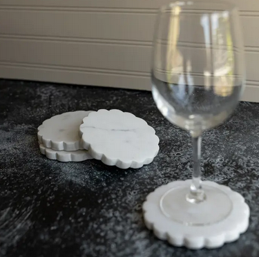 Emery Scallop Edge Set of 4 Coaster Set Marble