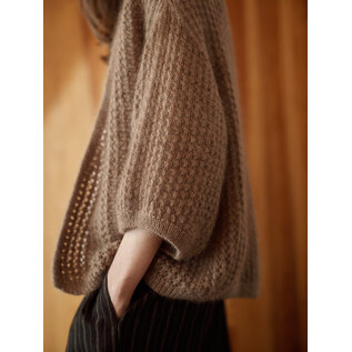 Laine Entwined: Cables, Lace and Knitted Textures by Meiju Kallio