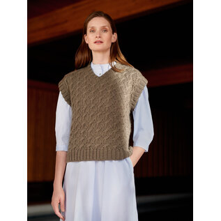 Laine Entwined: Cables, Lace and Knitted Textures by Meiju Kallio