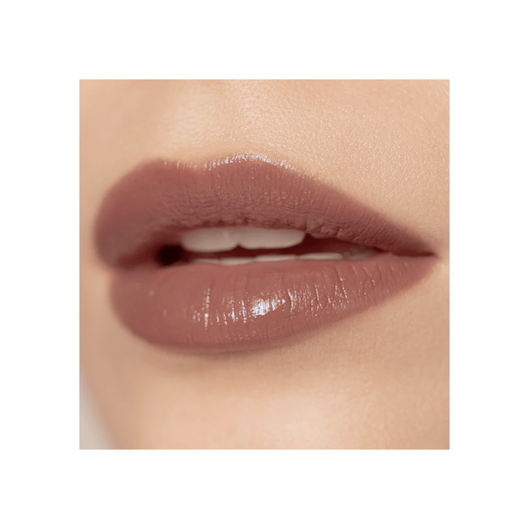 Victoria Beckham Beauty Victoria Beckham Posh Lipstick Pose