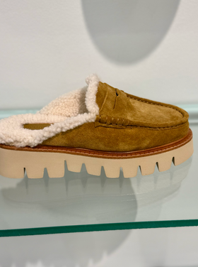 Pedro Garcia Pedro Garcia Savy Shearling