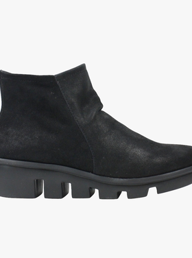 L'Amour Des Pieds L'amour Des Pieds Hadirat