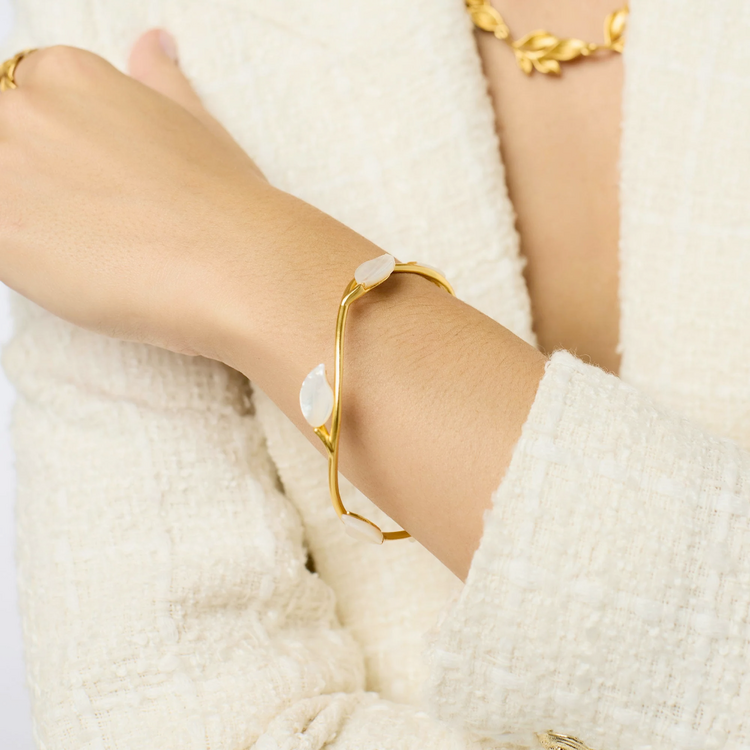 Julie Vos Julie Vos Willow Stone Bangle Mother of Pearl