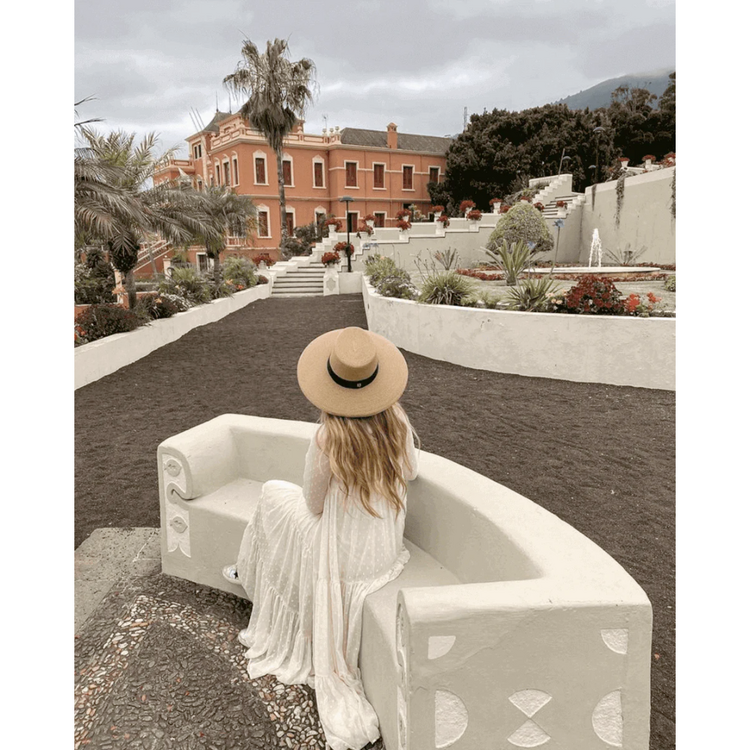 Eric Javits Eric Javits Daphne