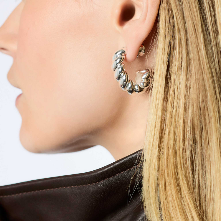 Julie Vos Julie Vos Silver Ravello Statement Hoop M