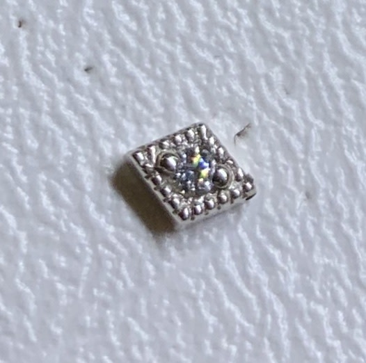 Harlequin Rhombus ( single stone ) ( white gold ) ( clear cz ) ( threadless ) (#0095)