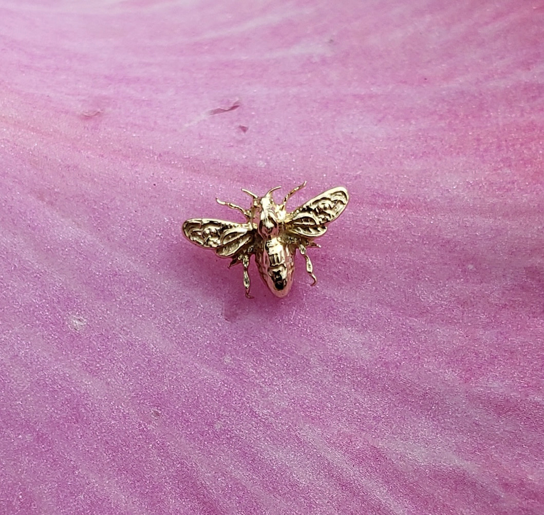 Bee threadless end by Anatometal