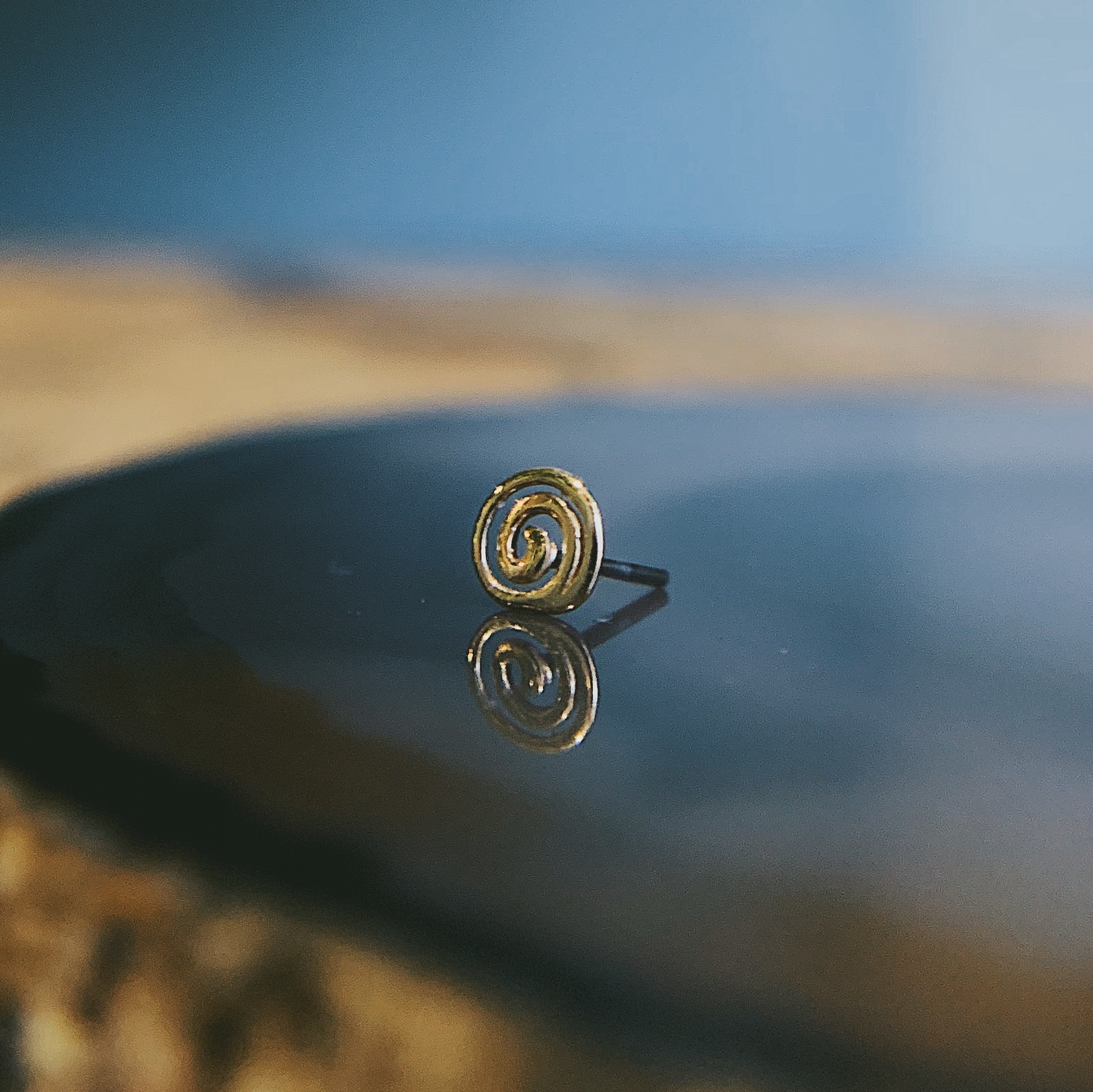 Tiny Spiral by LeRoi