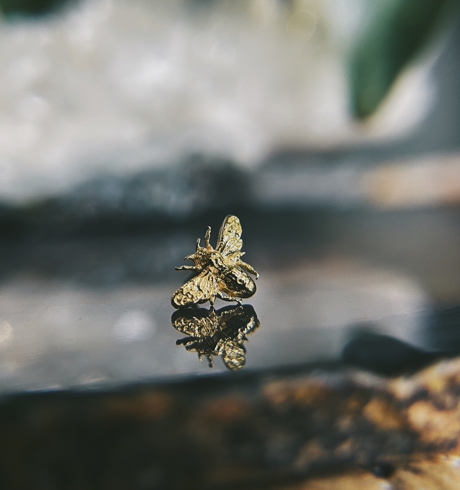 Bee threadless end by Anatometal