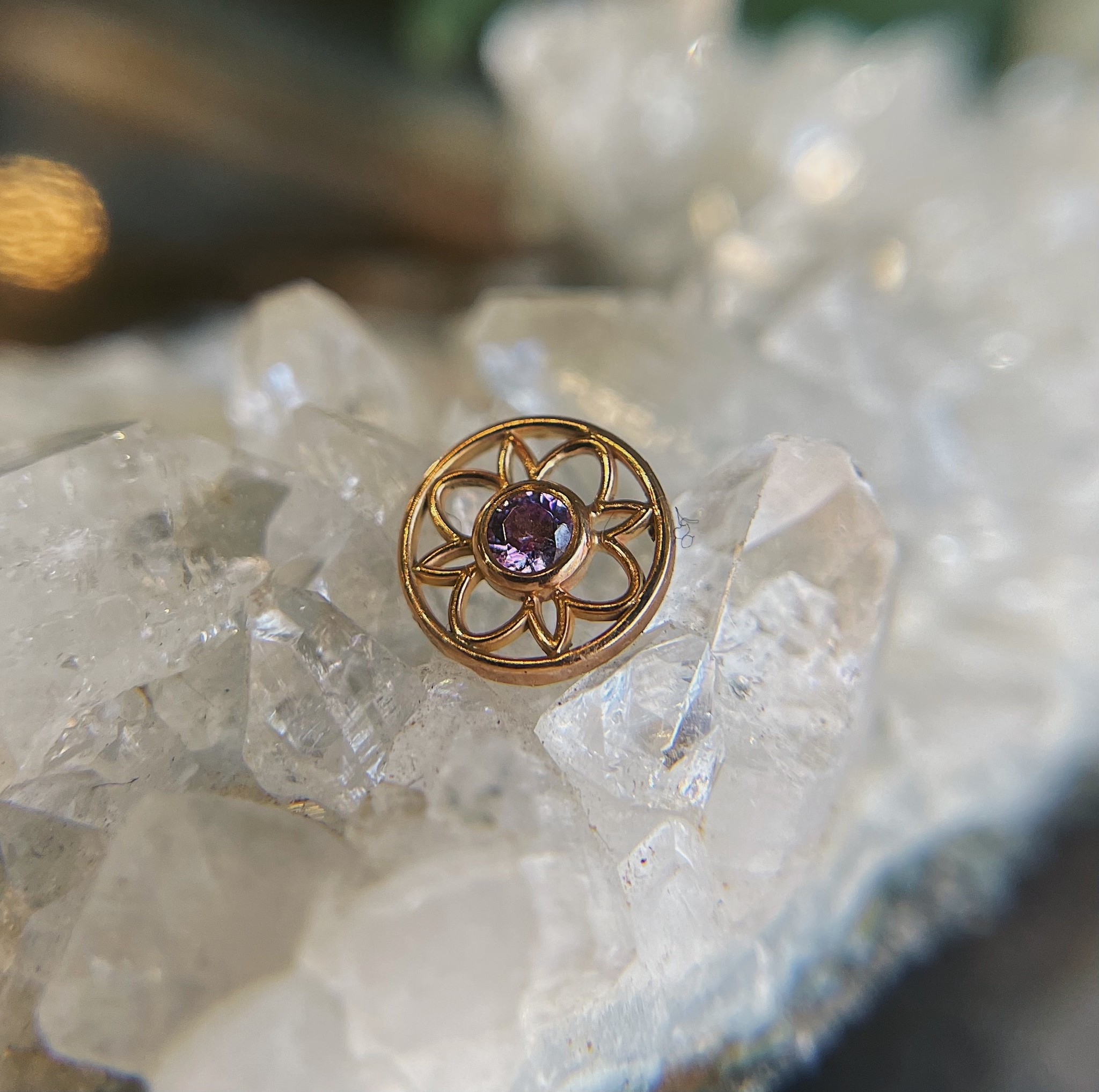 18/16g "Paloma Flower" with Amethyst by BVLA