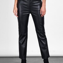Leather Like Kick Crop Pant Black