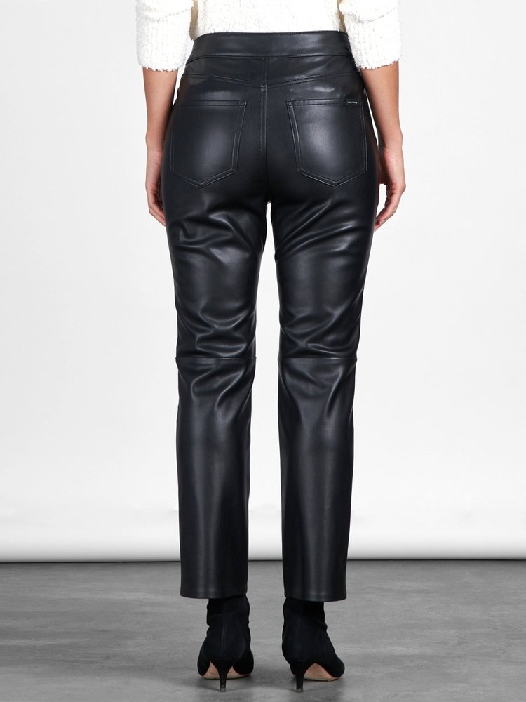 Leather Like Kick Crop Pant Black