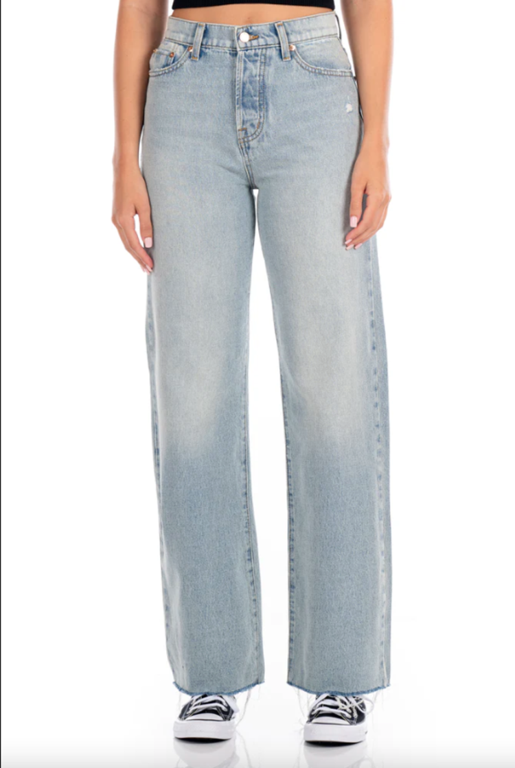 Modern American Rexford Flea Mkt