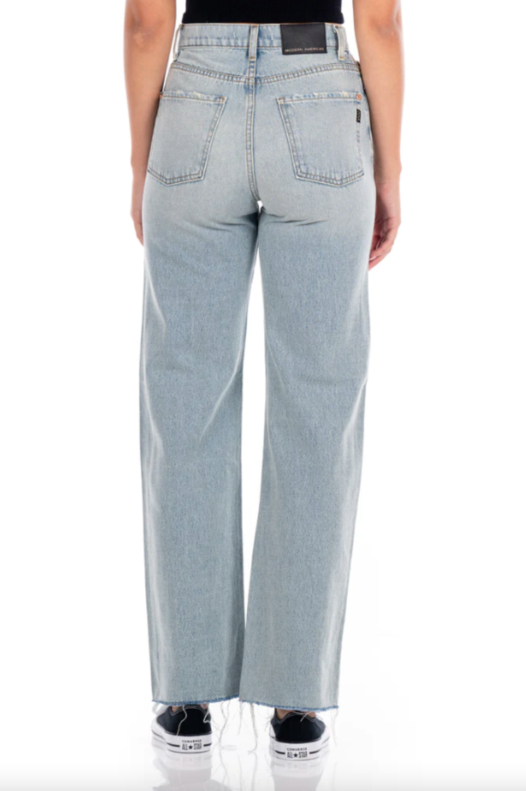 Modern American Rexford Flea Mkt