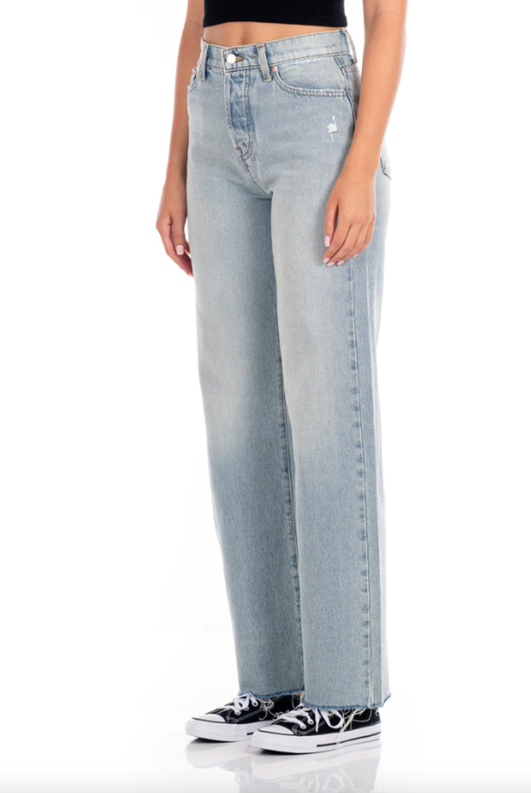 Modern American Rexford Flea Mkt