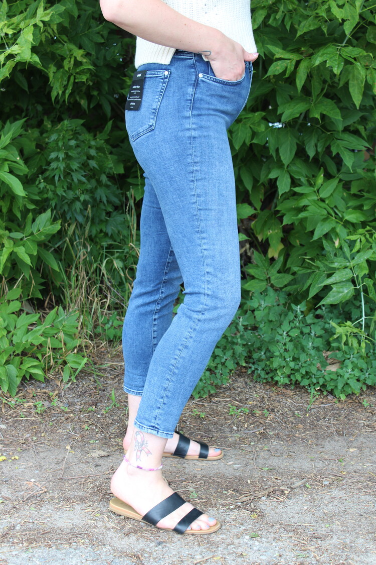 Mavi Kathleen Mid Feather Blue