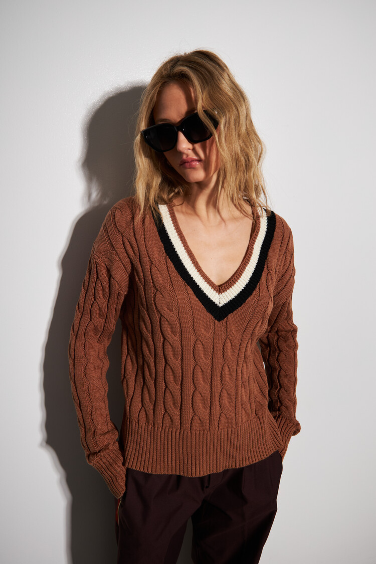 John + Jenn Leon Varsity