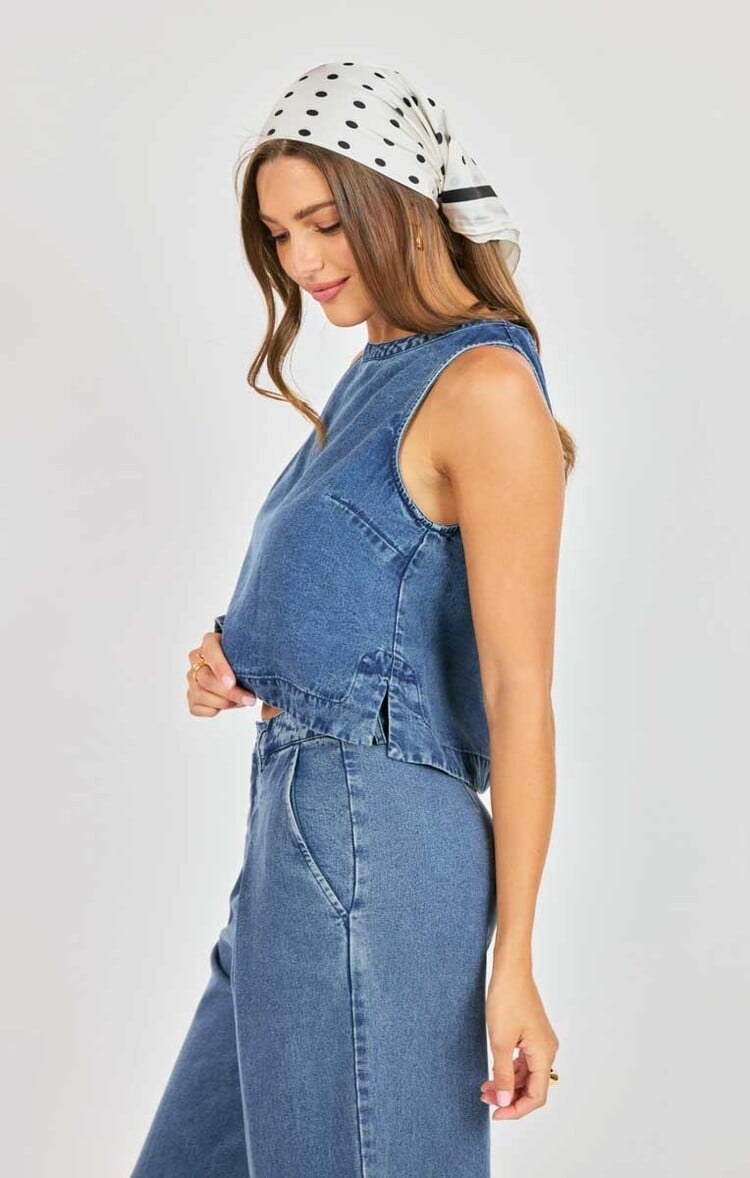 Sadie & Sage Pouring Top