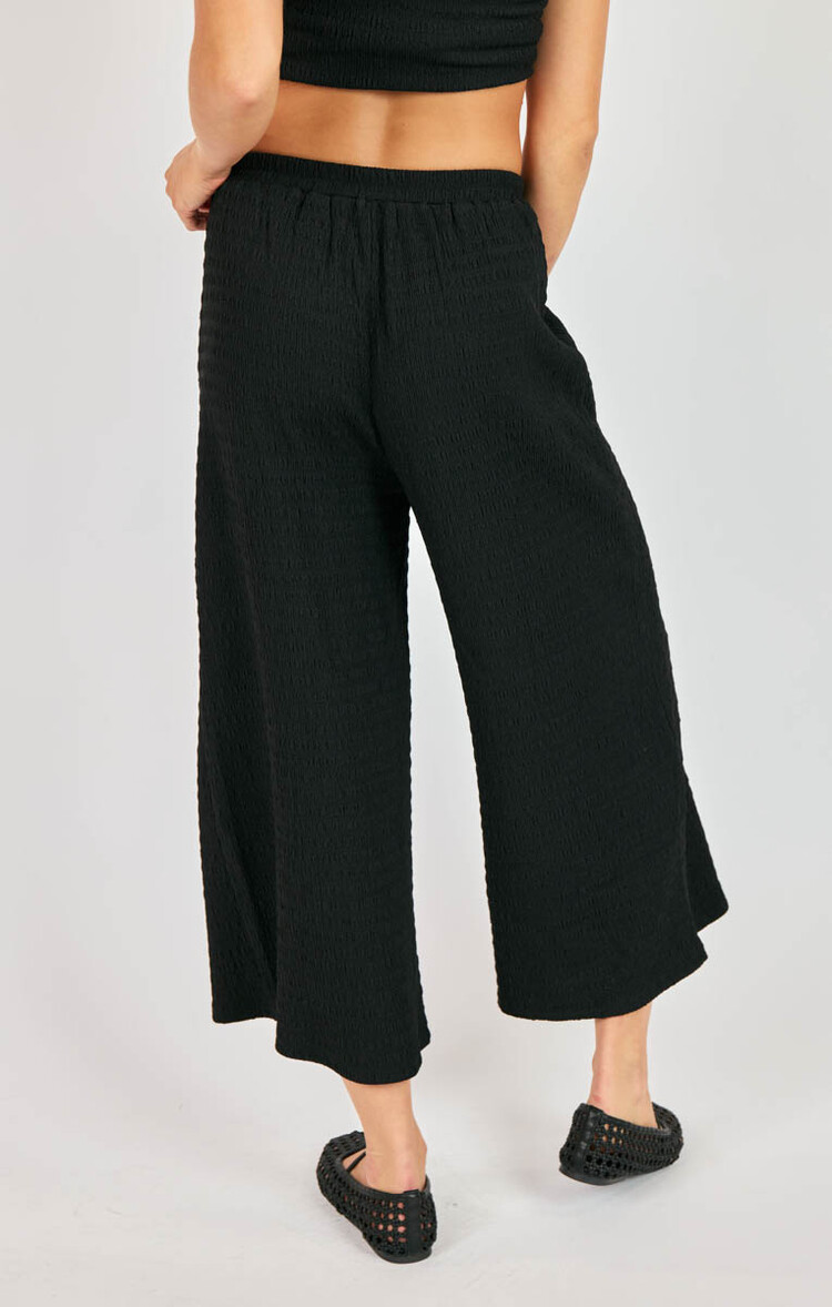 Sadie & Sage Howdy Textured Pants