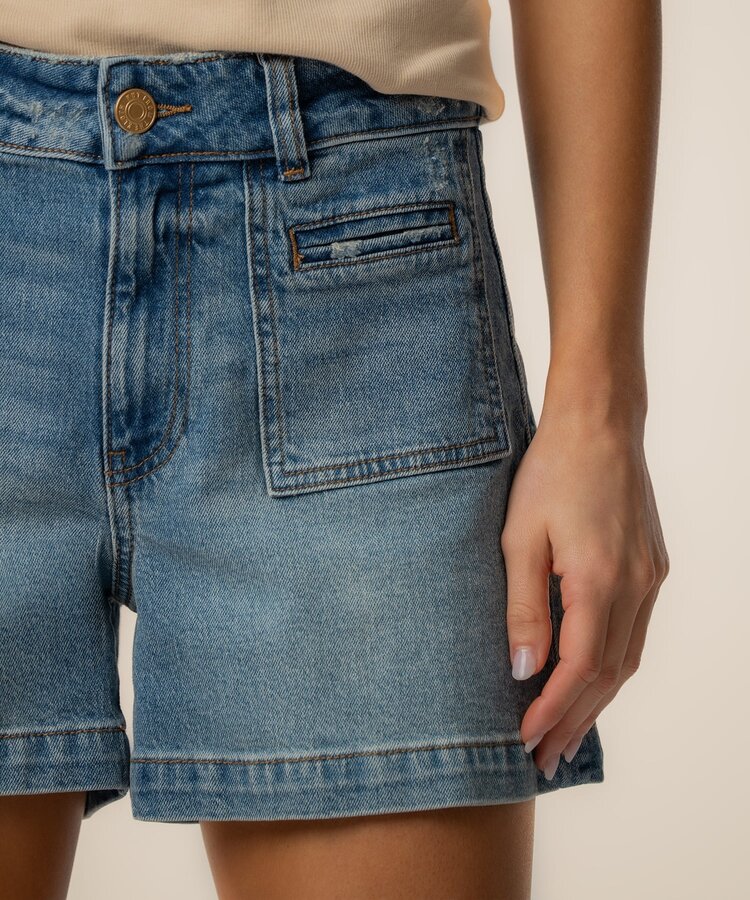 Kut from the Kloth Jane High Rise Shorts