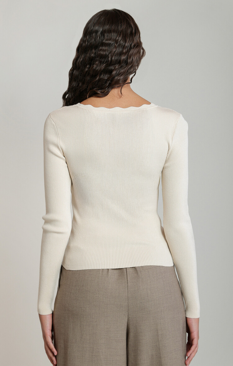 Dex Scallop Long Sleeve Top