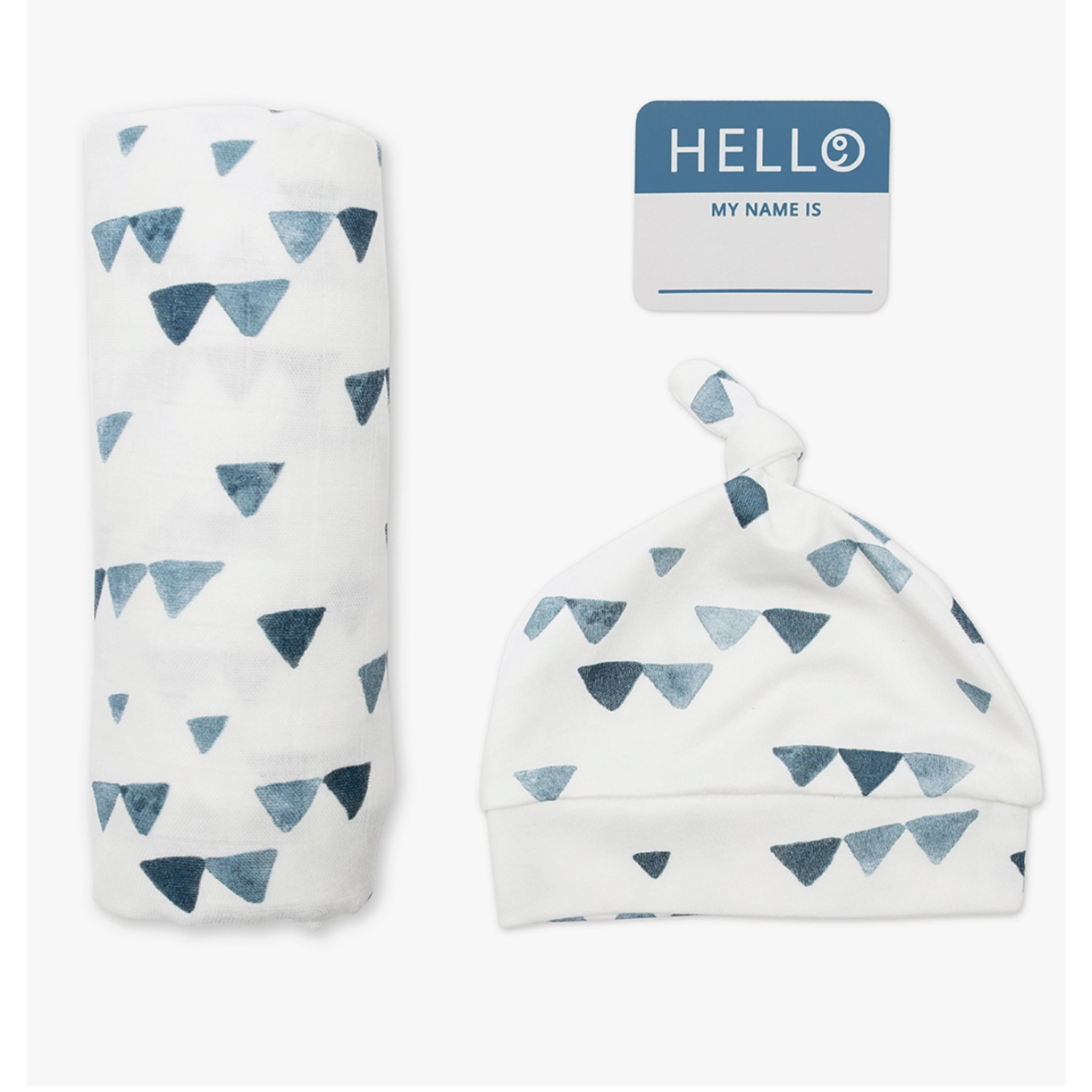 Lulujo Hello World Blanket & Knotted Hat Set - Navy Triangles