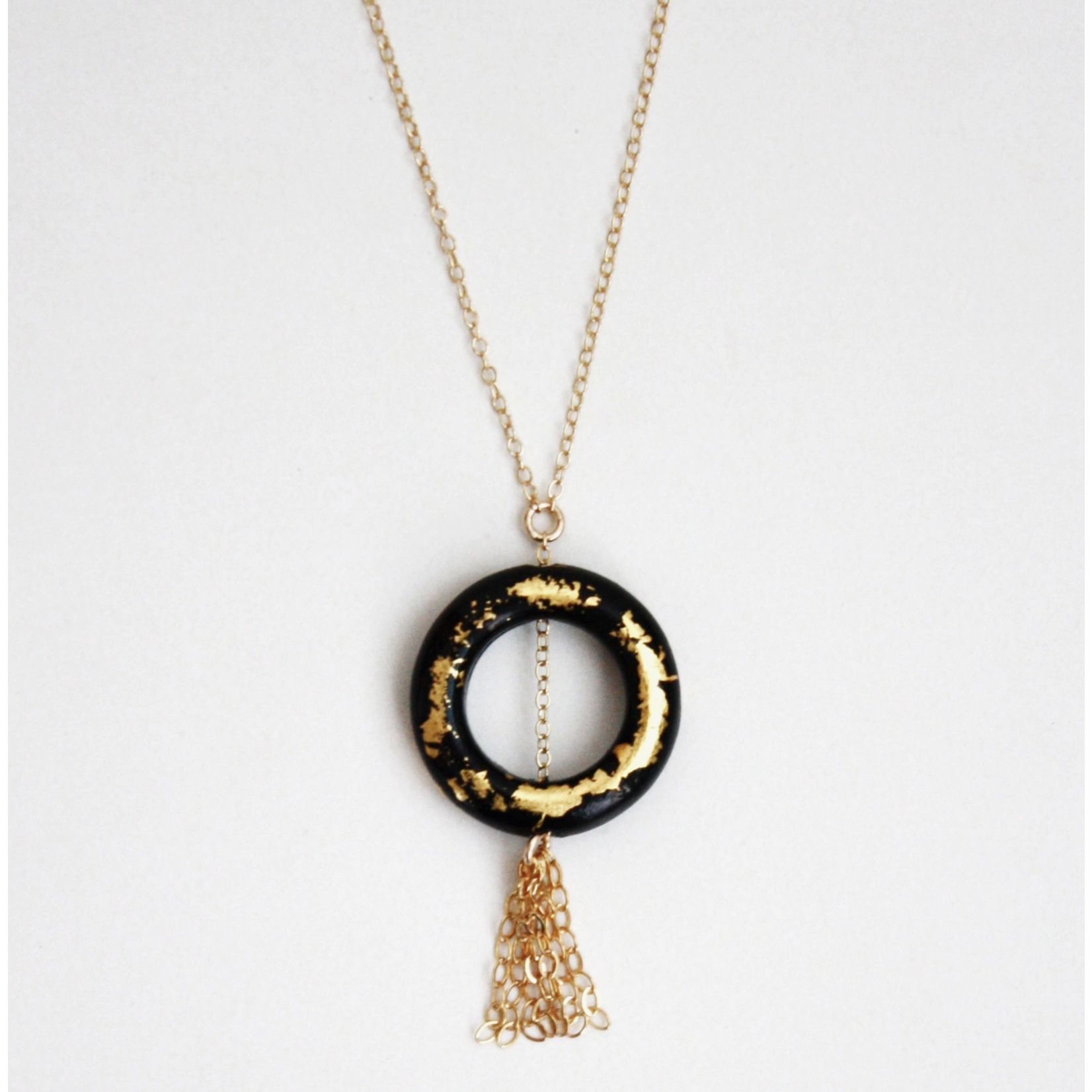 Hooks & Luxe Gold Leaf Necklace - Ring & Tassel - Black