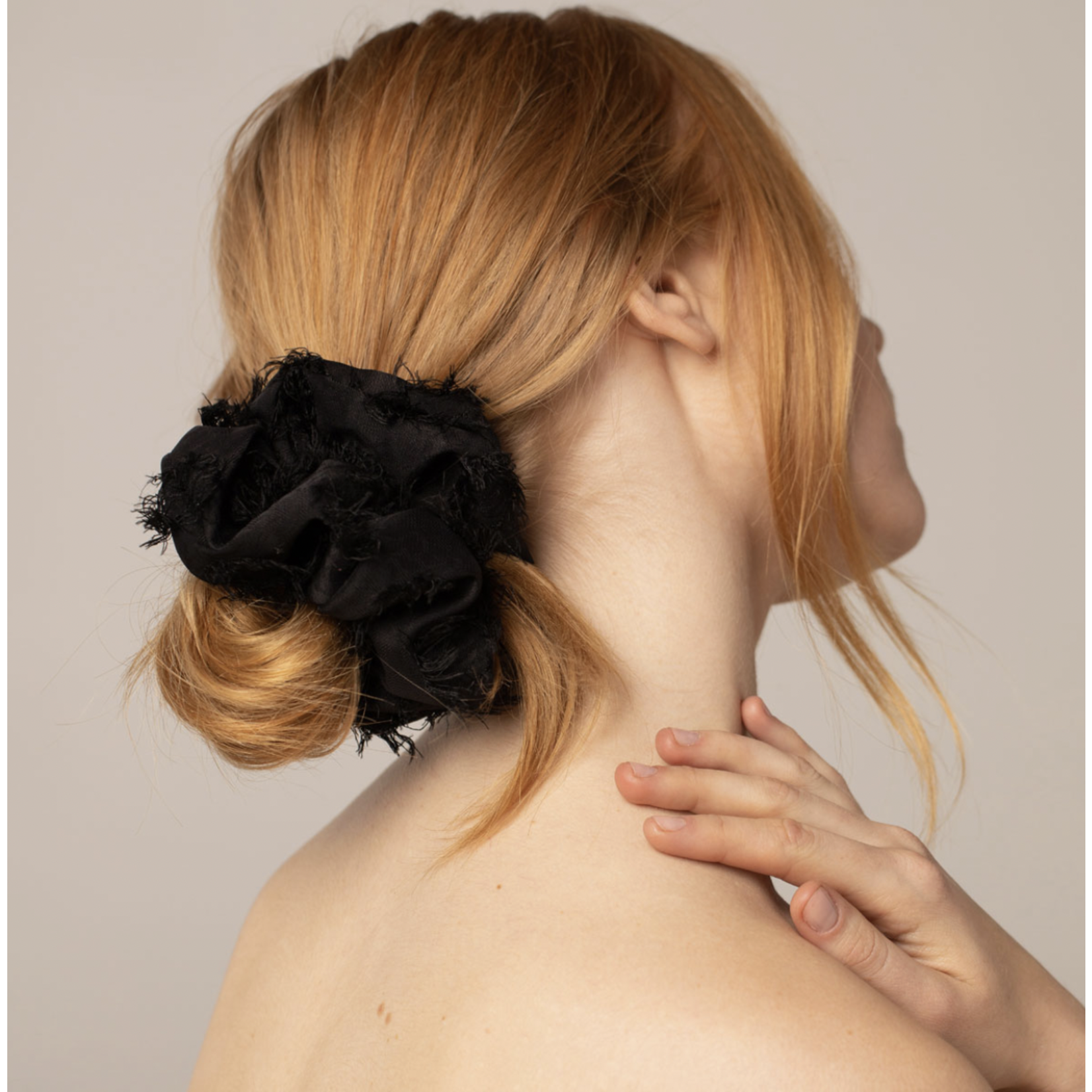 Kitsch Brunch Scrunchie - Frayed Black