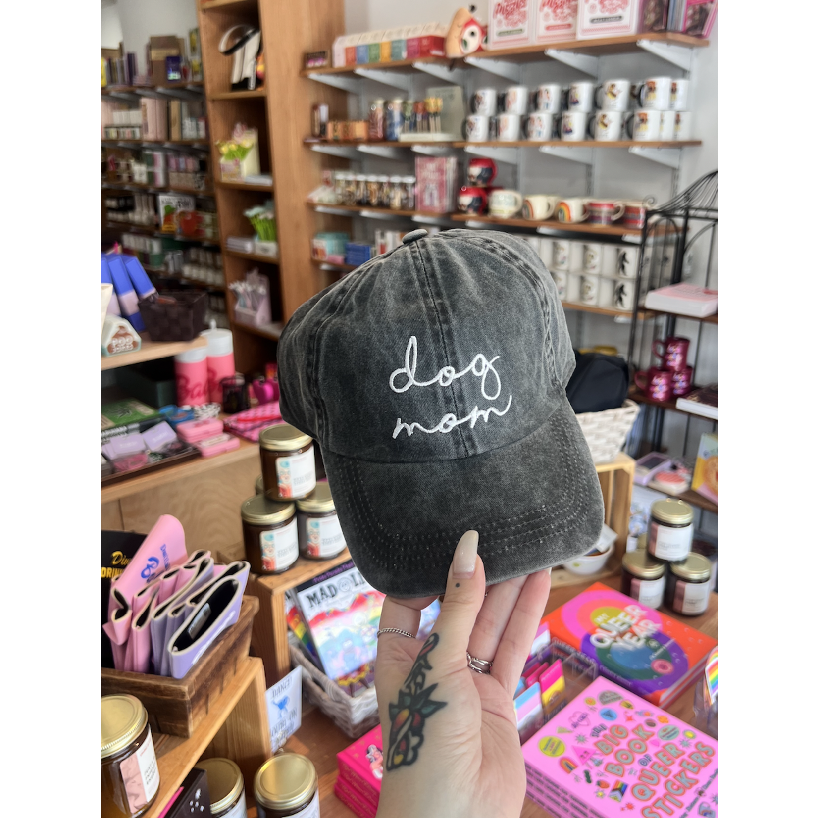 David & Young Dog Mom Script Cap-Black