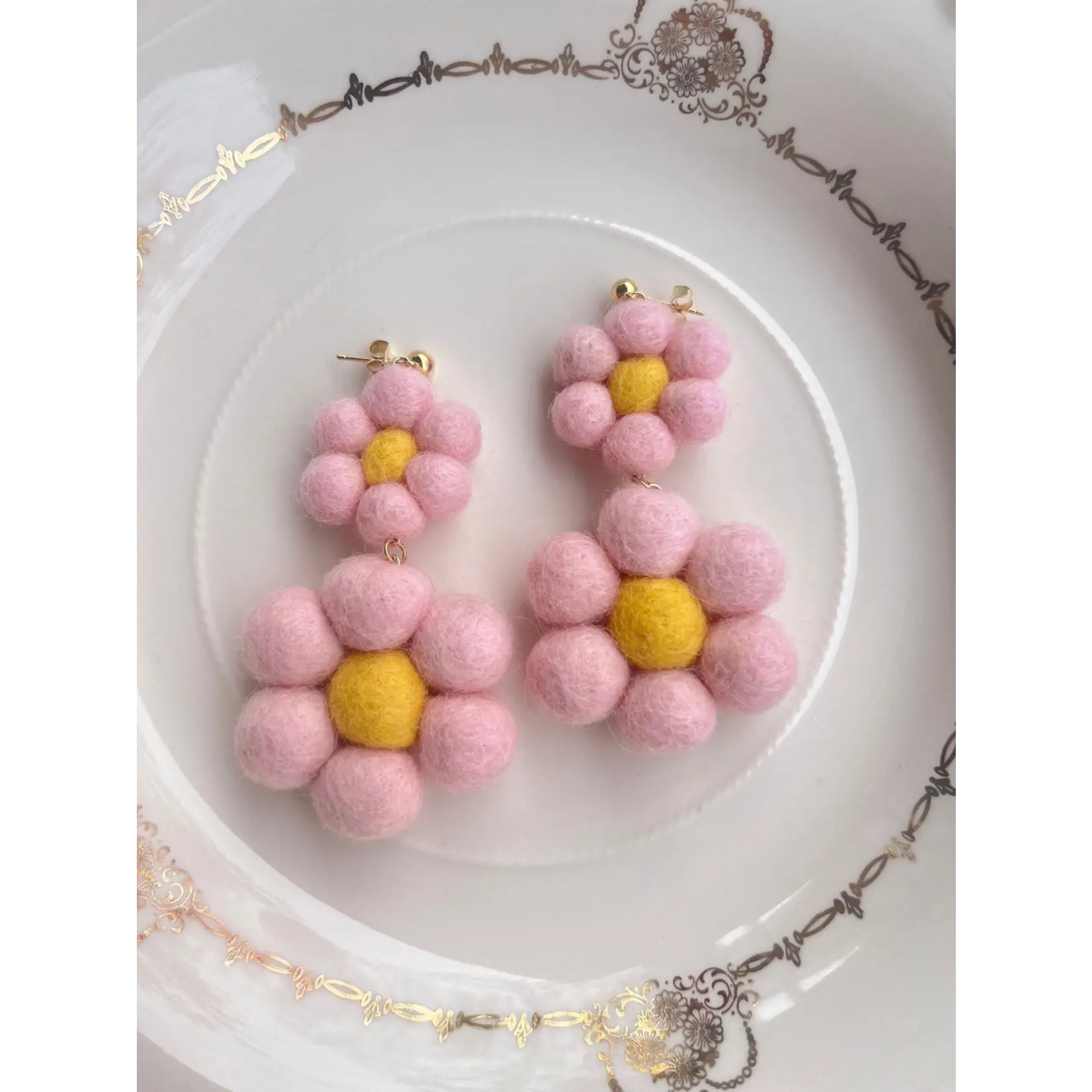 Honey Loom Designs Pink Daisy Dangle Felt Earrings