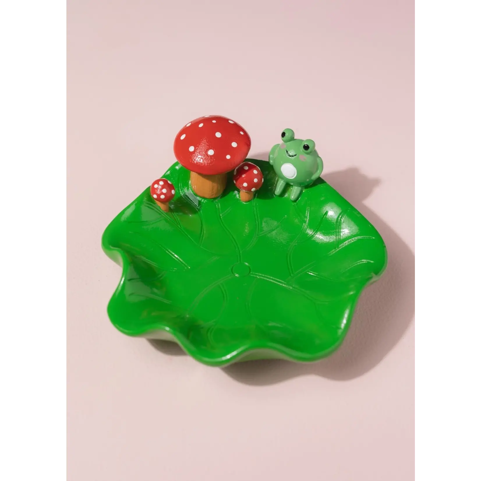 Canna Style Frog Lily Pad Ashtray