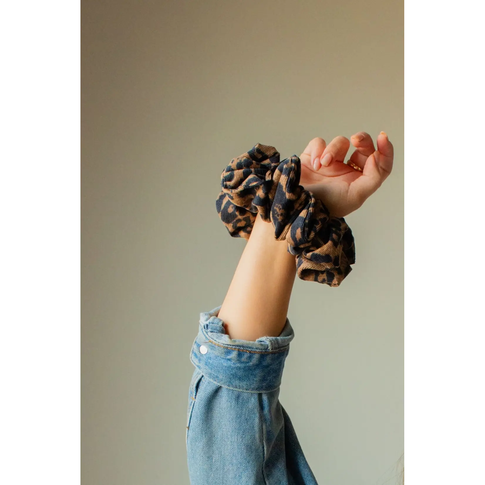 Shop Andi Cheetah Jumbo Scrunchie