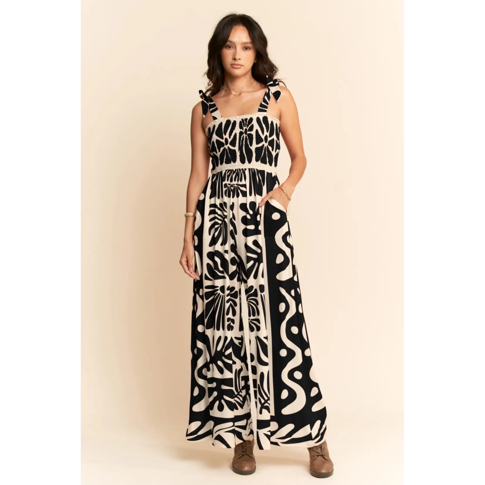 Davi & Dani RETRO GEO FLORAL JUMPSUIT- Black