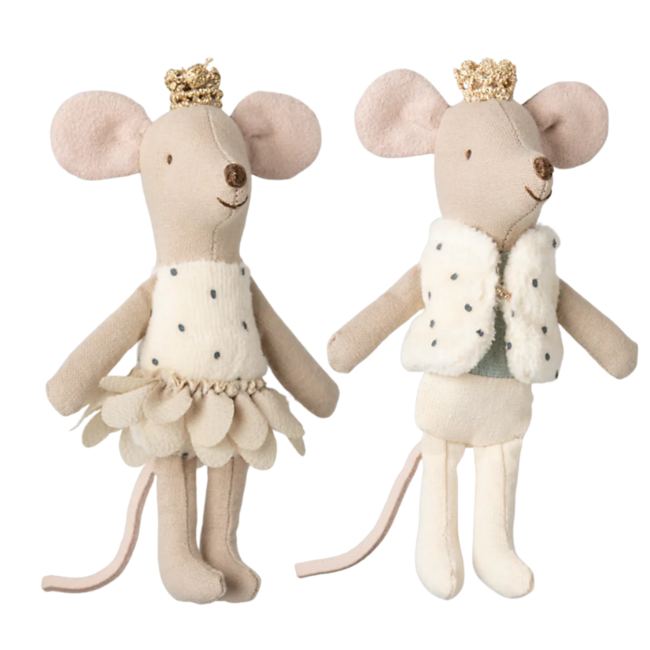 Royal twin mice, Little sister and  brother in matchbox