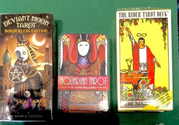 A Beginner's Guide to Tarot Card Reading!