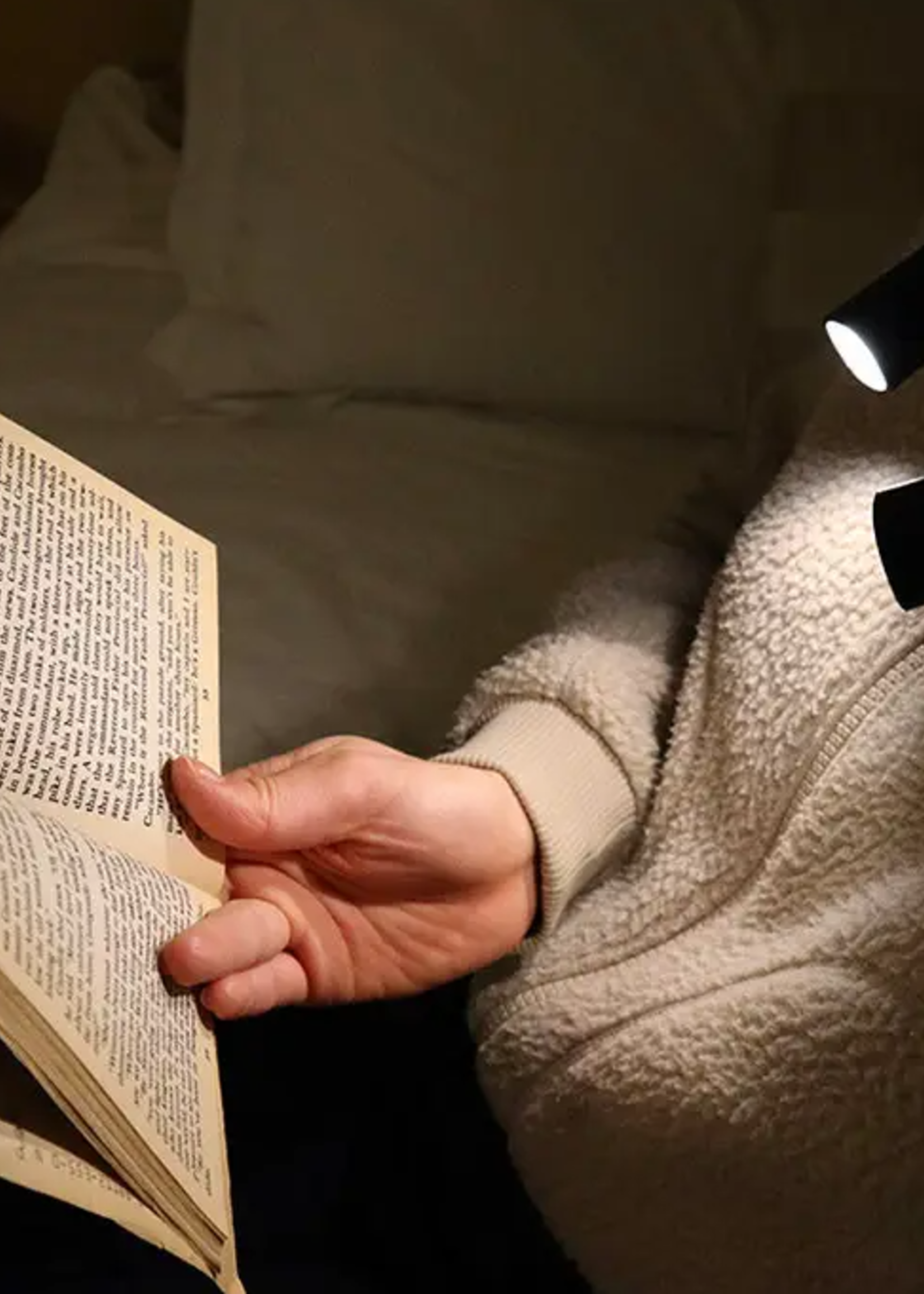Kikkerland Design Inc Hands-Free Book Light