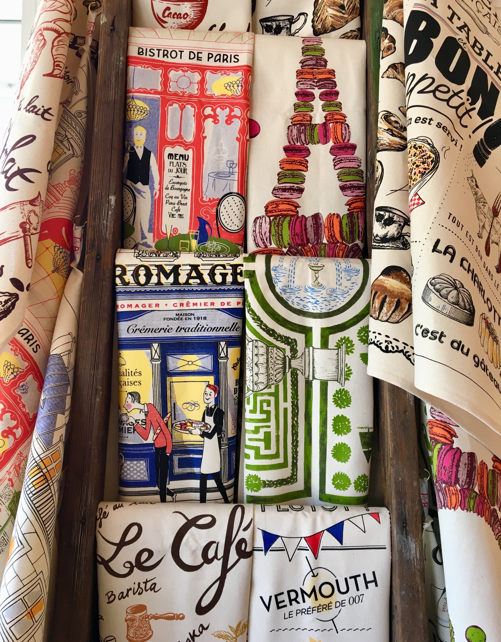 Macarons de Paris Dish Towel