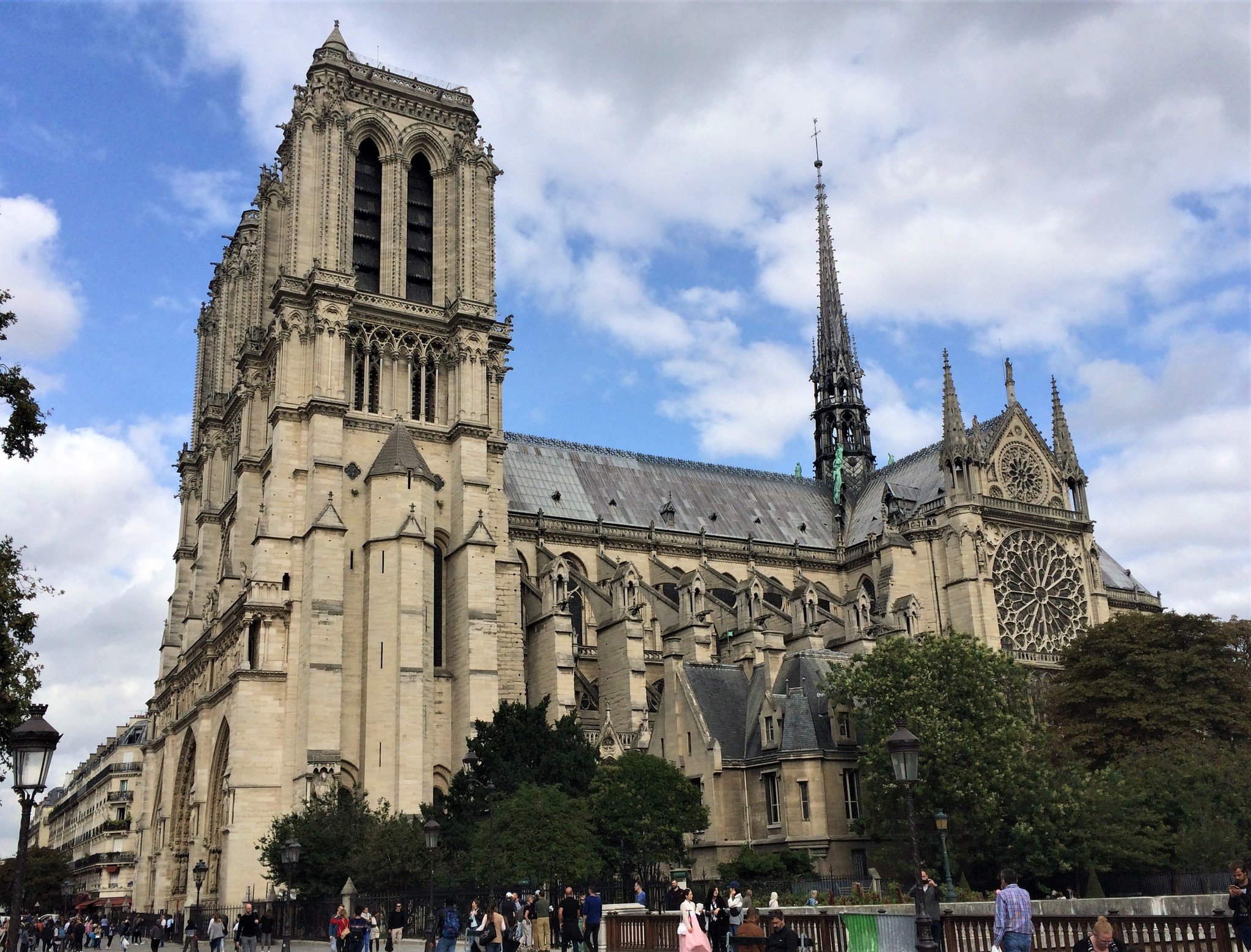 A Tribute to Notre Dame de Paris!