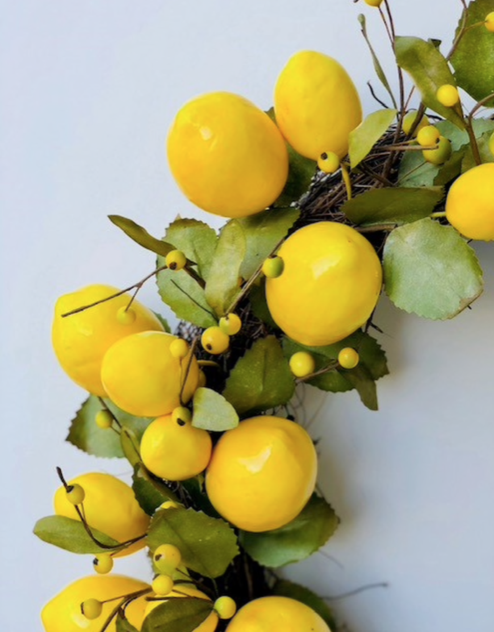 Lemon Leaf Wreath 18"