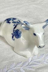 Cesky Porcelan Blue Onion Cow (Kravicka Lezici)