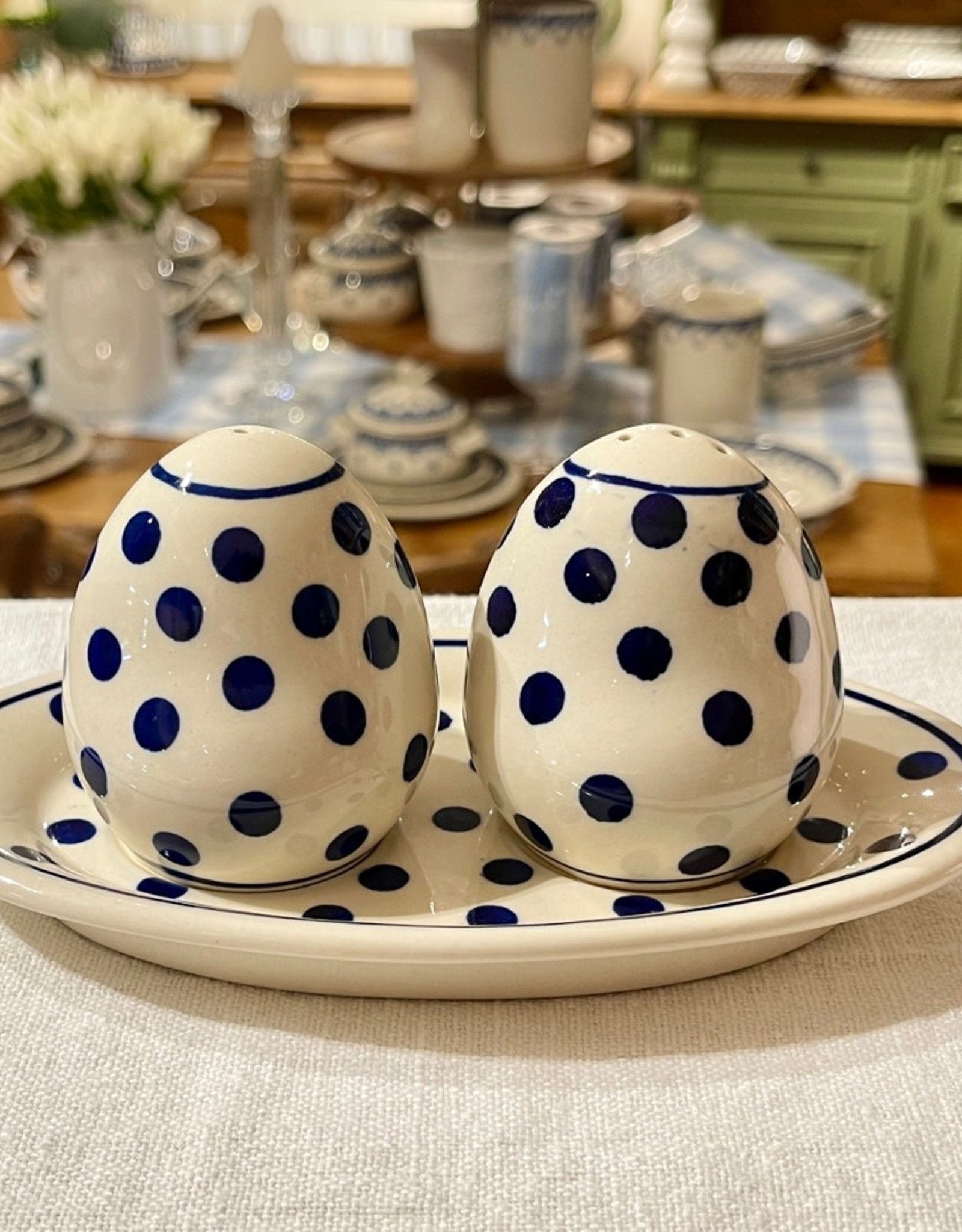 Salt & Pepper - White/Blue Dots