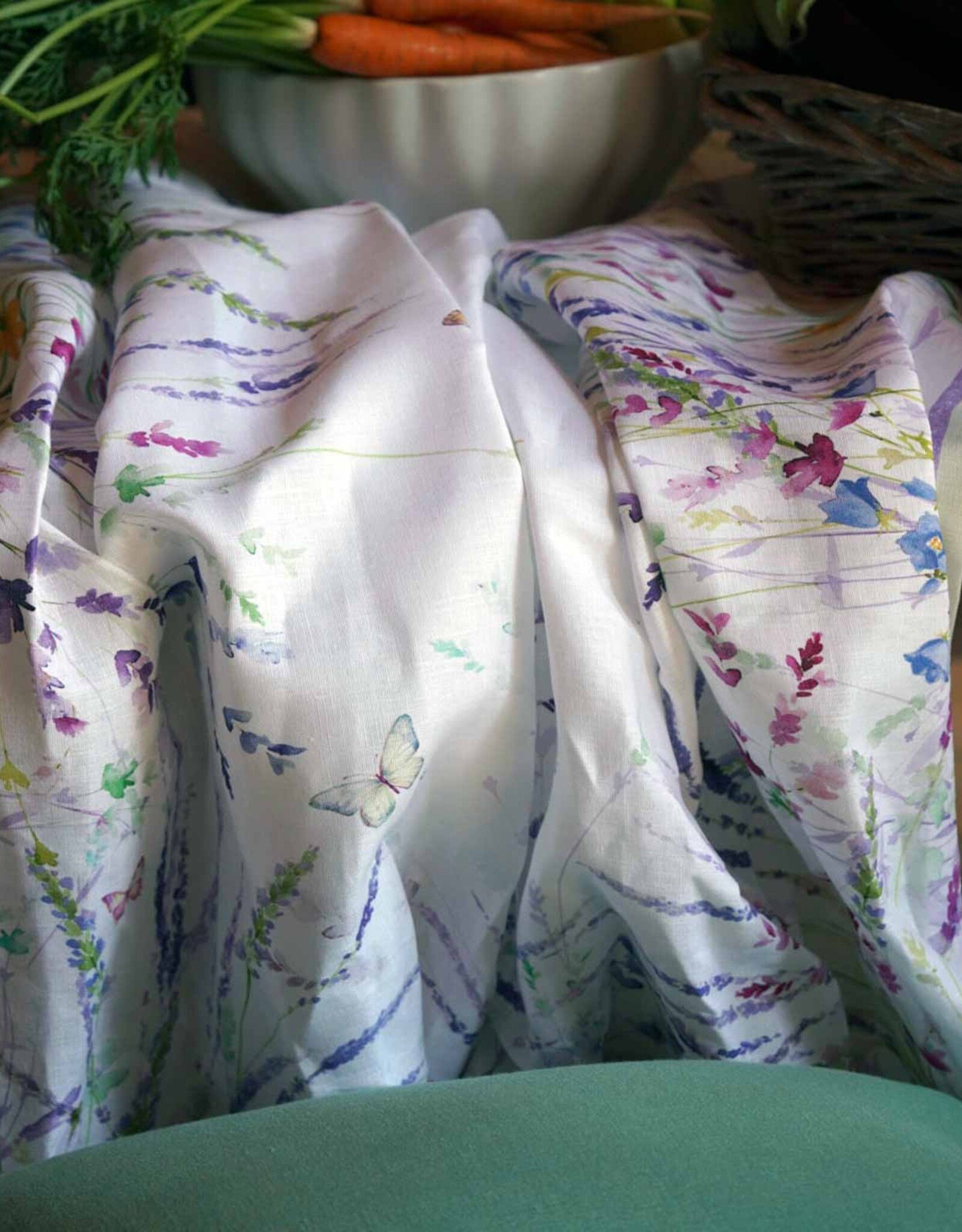 Italian Linen - Spigo Tablecloth -  67" x 67"