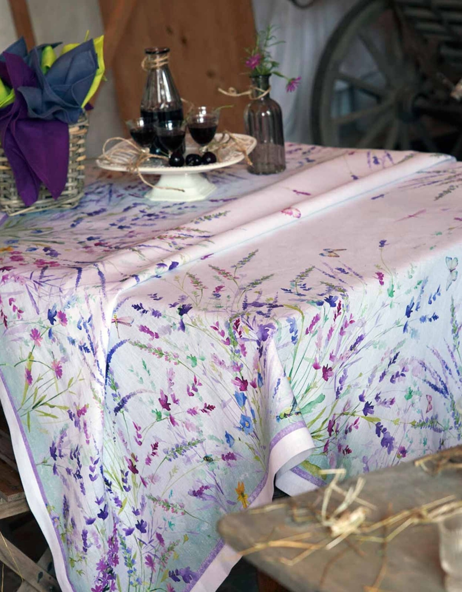 Italian Linen - Spigo Tablecloth -  67" x 67"