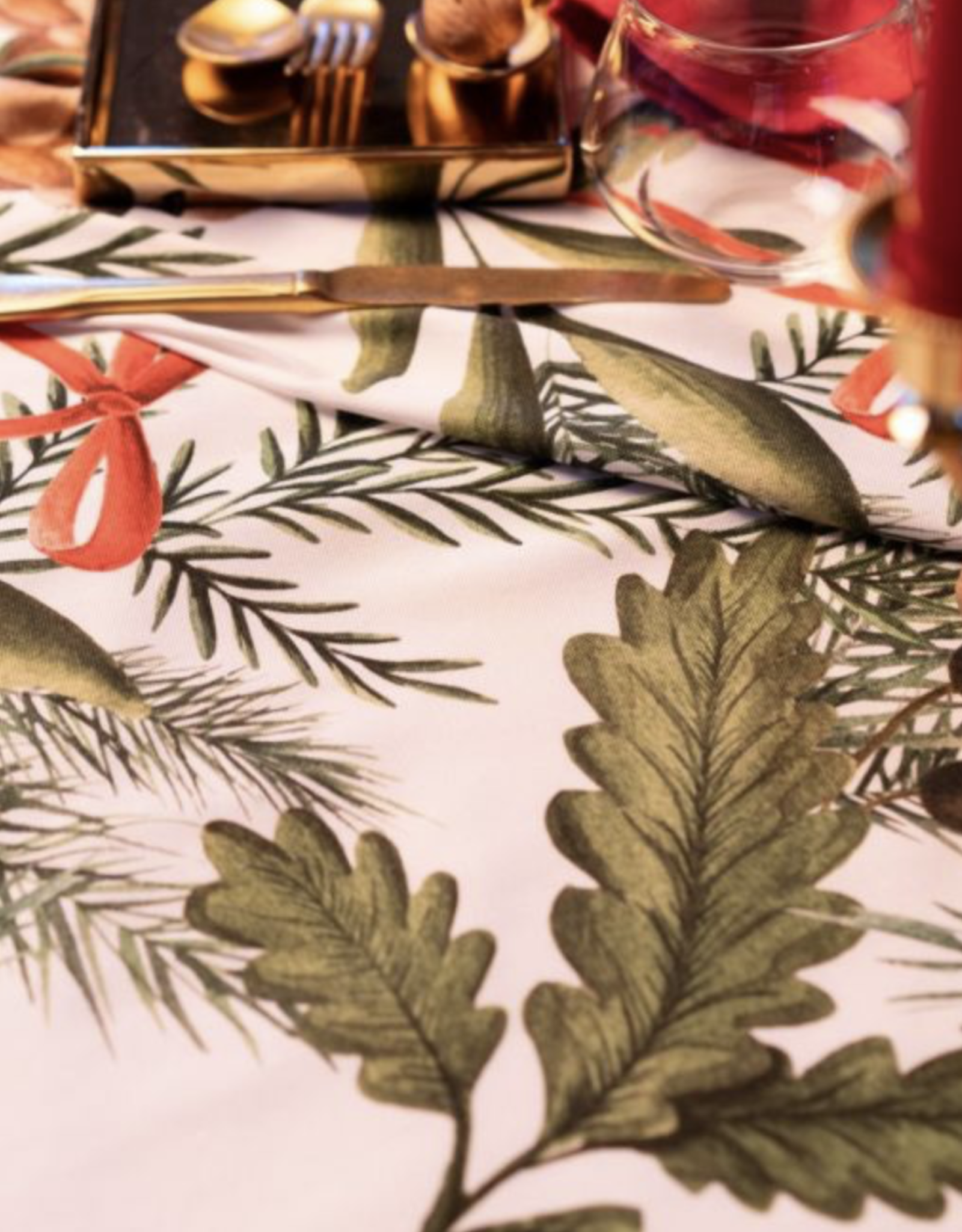 Italian Linen - Nutnook Table Square 33"x33" Naturale White